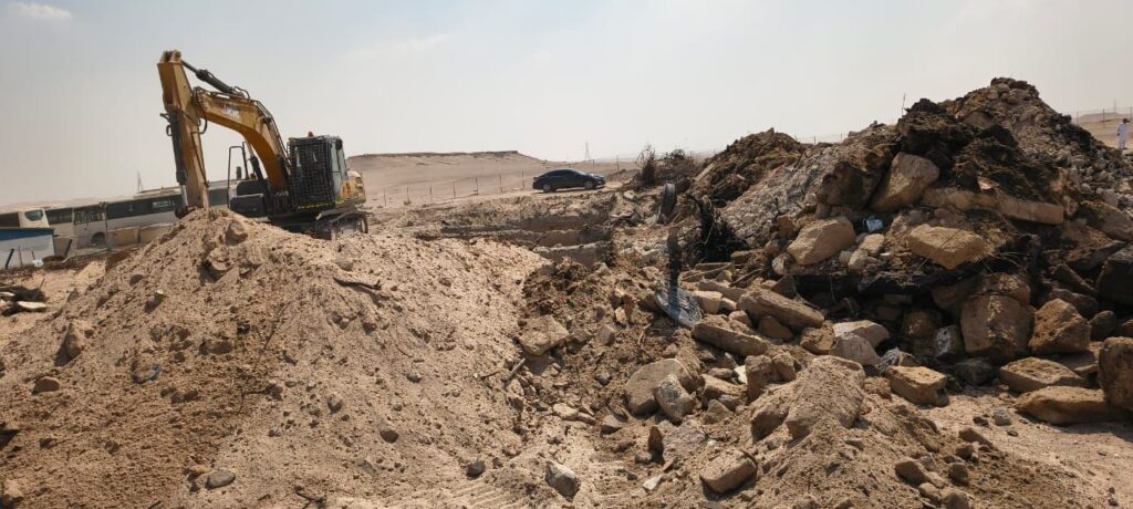 Loading demolition waste