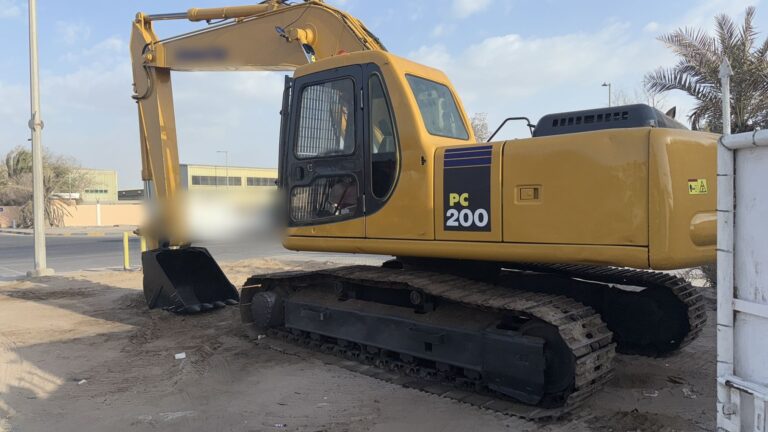 Excavator for site work – Malik Group, Abu Dhabi