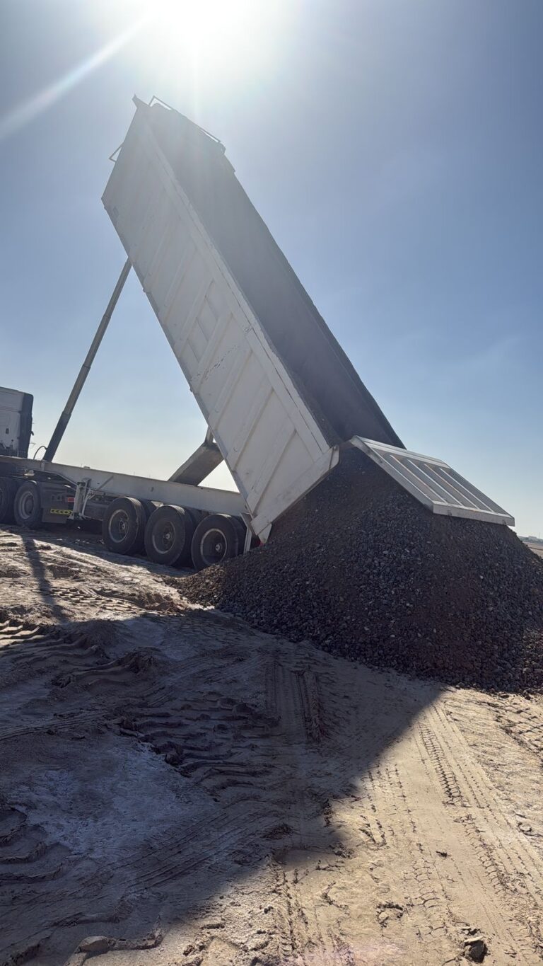 Tipper trailer earthworks – Malik Group, Abu Dhabi
